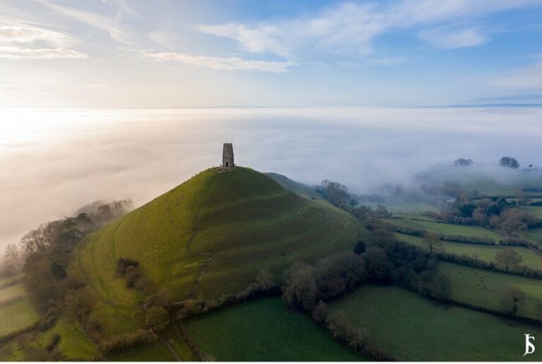 The island of Avalon, between history and legend - L'Antro di Thoth